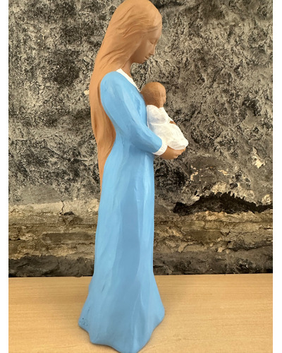 La Com - ON1B Statue Standing Mary with child